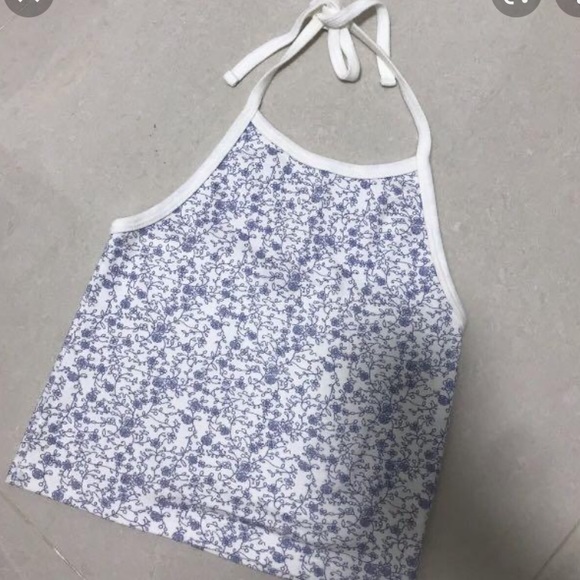 Brandy Melville Laura Blue Floral tie back halter - Picture 3 of 3